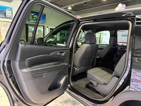 Used 2026 Chevrolet Traverse LT image 33