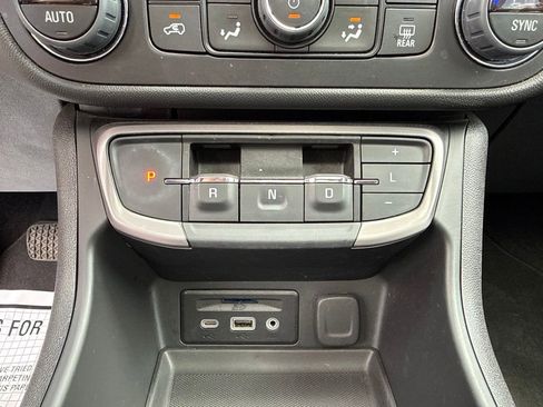 Used 2024 GMC Terrain AT4 w/ LPO, 'HIT The Road' Package AWD/4WD image 36