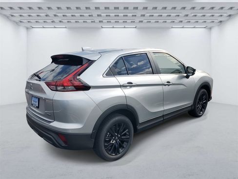 New 2025 Mitsubishi Eclipse Cross LE image 4