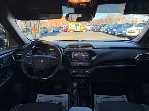 Used 2023 Chevrolet TrailBlazer RS w/ Sun and Liftgate Package image 15