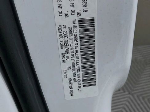 Used 2014 Chrysler Town & Country Touring w/ Driver Convenience Group image 34