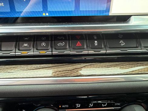 Used 2025 Chevrolet Silverado 1500 LT Trail Boss w/ Convenience Package II image 23