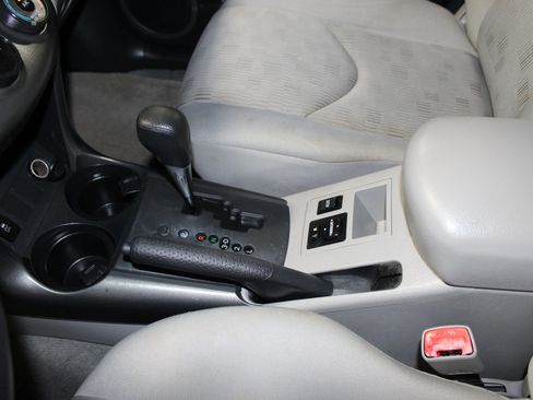 Used 2011 Toyota RAV4 2WD w/ Base L4 Extra Value Pkg image 15