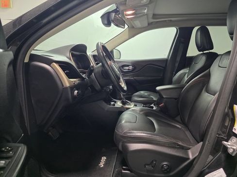 Used 2016 Jeep Cherokee Limited AWD/4WD image 12