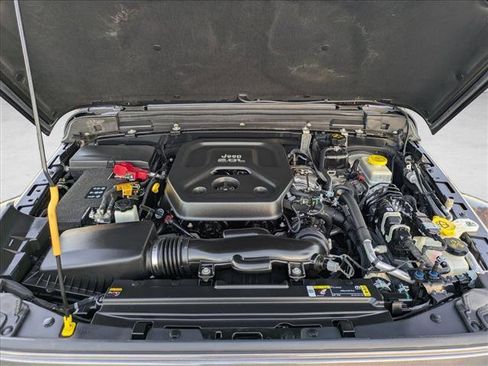 Used 2021 Jeep Wrangler Unlimited Sahara image 22