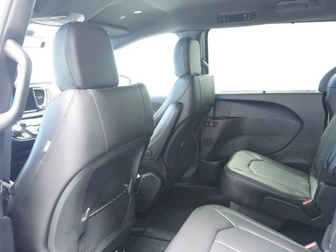 New 2026 Chrysler Voyager LX image 22