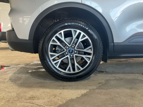 Used 2020 Ford Escape SEL image 27