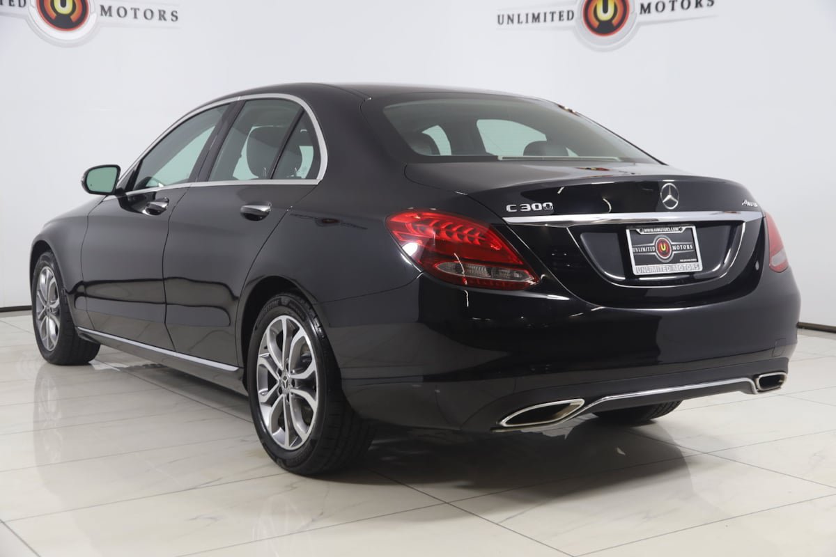 Used 2017 Mercedes-Benz C 300 4MATIC Sedan image 4
