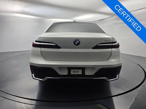Used 2023 BMW 740i w/ Parking Assistance Package RWD image 5