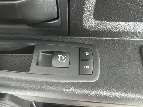 Used 2017 RAM 2500 Tradesman w/ Chrome Appearance Group AWD/4WD image 40