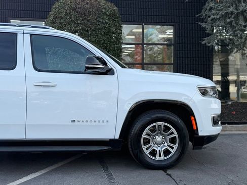 Used 2024 Jeep Wagoneer 4WD image 23