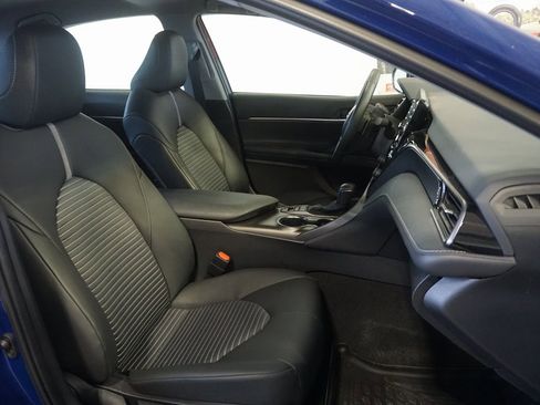 Used 2024 Toyota Camry SE w/ Convenience Package image 20