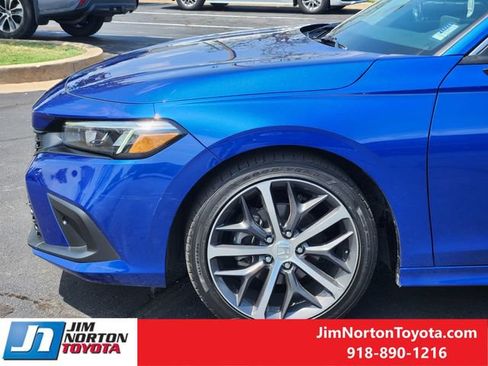 Used 2023 Honda Civic Touring image 8