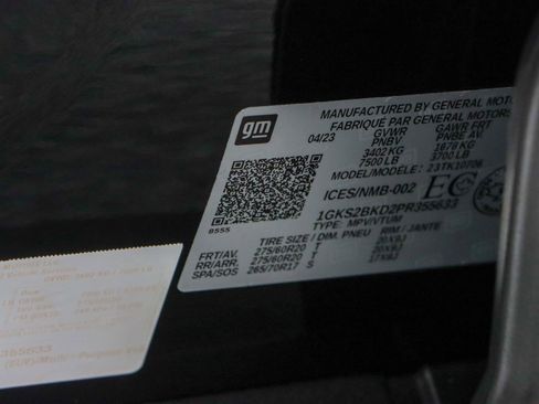 Used 2023 GMC Yukon SLT w/ SLT Luxury Package AWD/4WD image 38