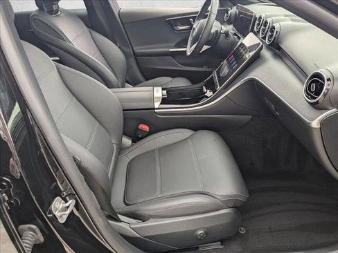 Used 2025 Mercedes-Benz C 300 Sedan image 21