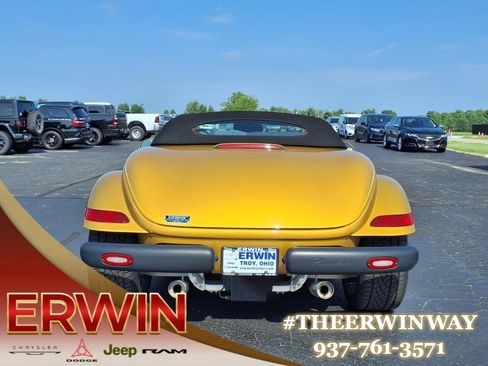 Used 2002 Chrysler Prowler image 12