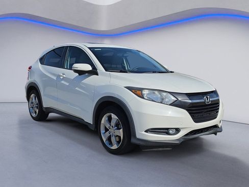 Used 2017 Honda HR-V EX image 7