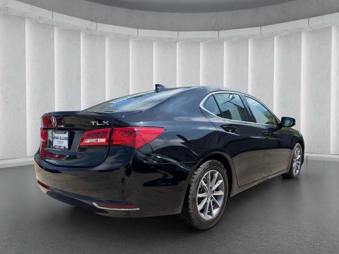 Used 2019 Acura TLX image 5