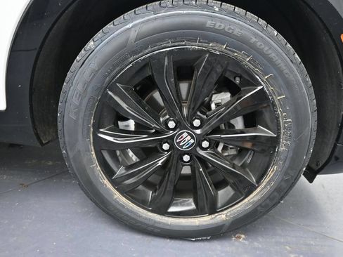 Used 2024 Buick Envista Sport Touring w/ Convenience I Package FWD image 31