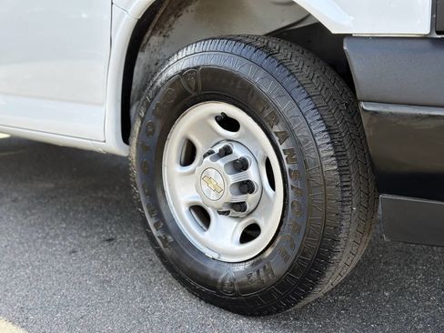 Used 2021 Chevrolet Express 2500 w/ Driver Convenience Package image 13