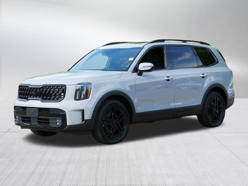 Certified 2025 Kia Telluride SX Prestige X-Line AWD/4WD image 3