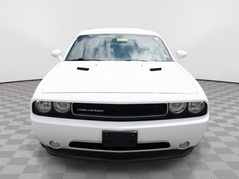 Used 2013 Dodge Challenger SXT Plus RWD image 2