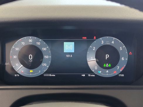 New 2026 Land Rover Range Rover Velar S image 17