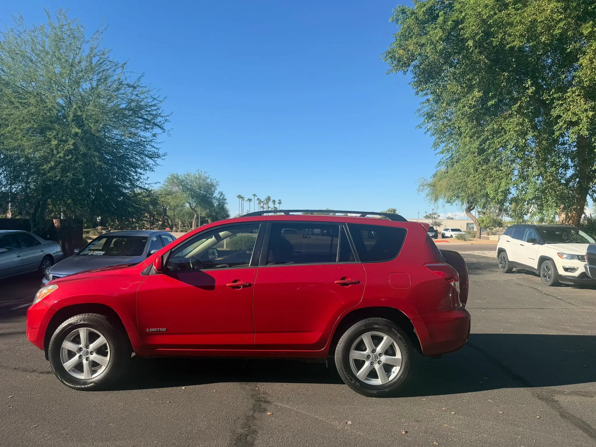 Used 2007 Toyota RAV4 Limited FWD image 4