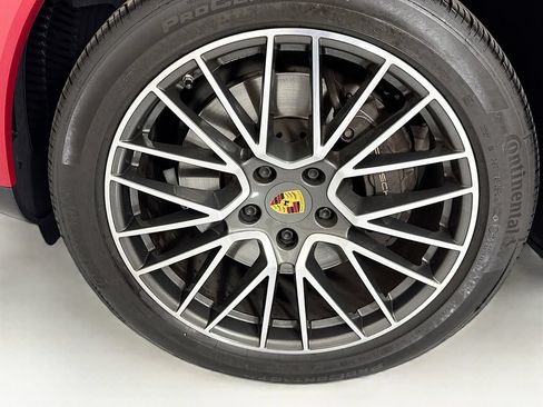 Used 2021 Porsche Cayenne AWD/4WD image 30