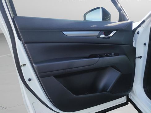 Used 2021 MAZDA CX-5 Touring image 30