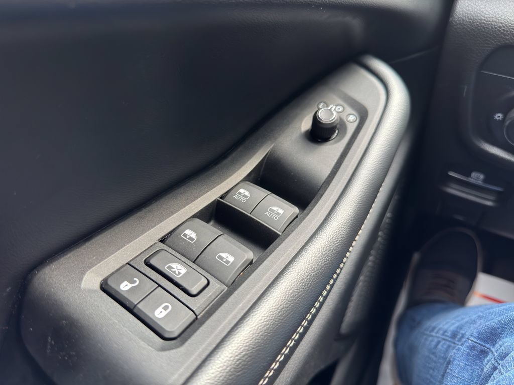 Used 2023 Jeep Grand Cherokee L Laredo w/ Luxury Tech Group I RWD image 25