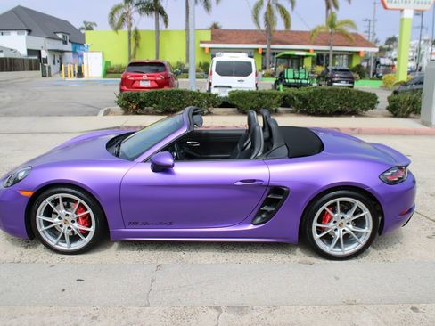 Used 2019 Porsche 718 Boxster S image 2