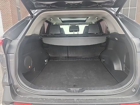 Used 2019 Toyota RAV4 Limited w/ Advanced Technology Package image 7