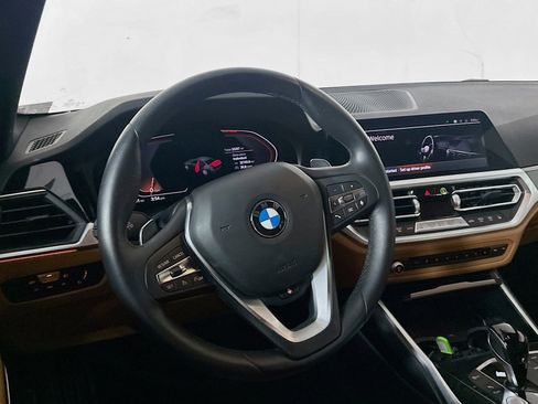 Used 2022 BMW 330i Sedan w/ Driving Assistance Package RWD image 18