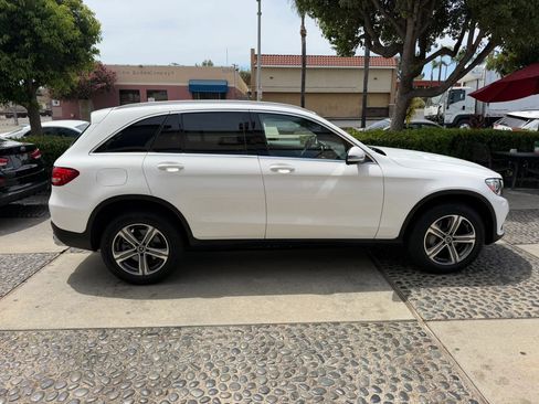 Used 2017 Mercedes-Benz GLC 300 image 4