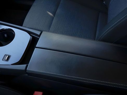 Used 2023 Nissan Rogue SV image 26