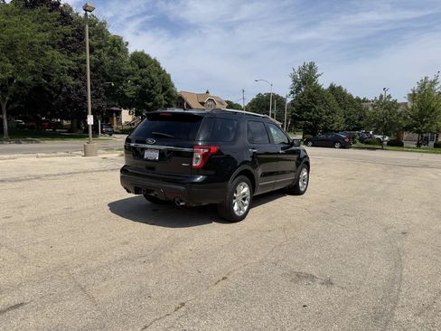 Used 2014 Ford Explorer XLT w/ Equipment Group 202A AWD/4WD image 7