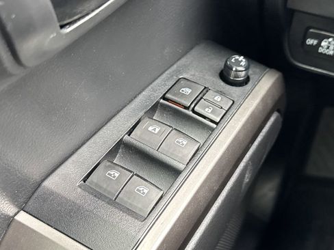 Used 2022 Toyota Tacoma SR5 w/ Technology Package RWD image 30