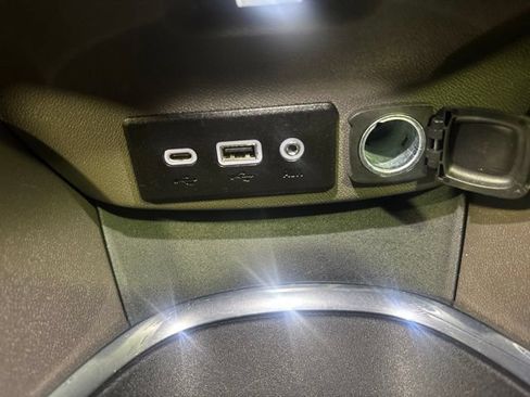 Used 2023 Chevrolet Malibu LT FWD image 30