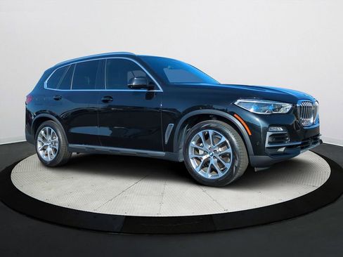 Used 2019 BMW X5 xDrive40i w/ Executive Package image 2