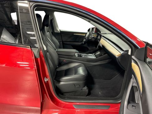 Certified 2023 Tesla Model Y AWD image 13