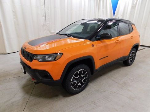 New 2026 Jeep Compass Trailhawk image 19