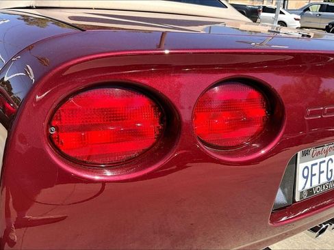 Used 2003 Chevrolet Corvette Convertible w/ Preferred Equipment Group1 RWD image 27