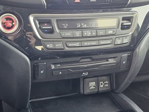Used 2022 Honda Pilot Touring image 22