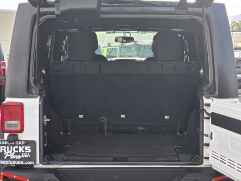 Used 2018 Jeep Wrangler Unlimited Sport S image 14