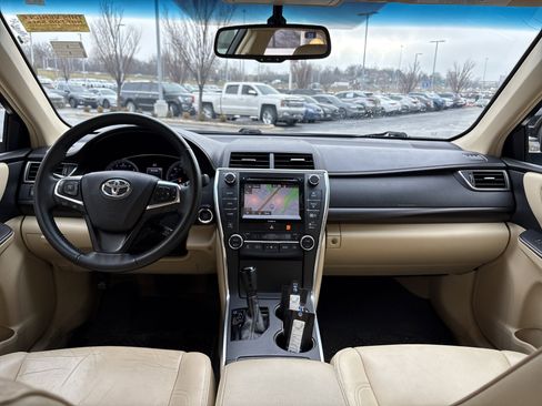 Used 2017 Toyota Camry XLE image 29