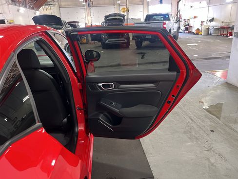 Used 2025 Honda Civic Sport image 24