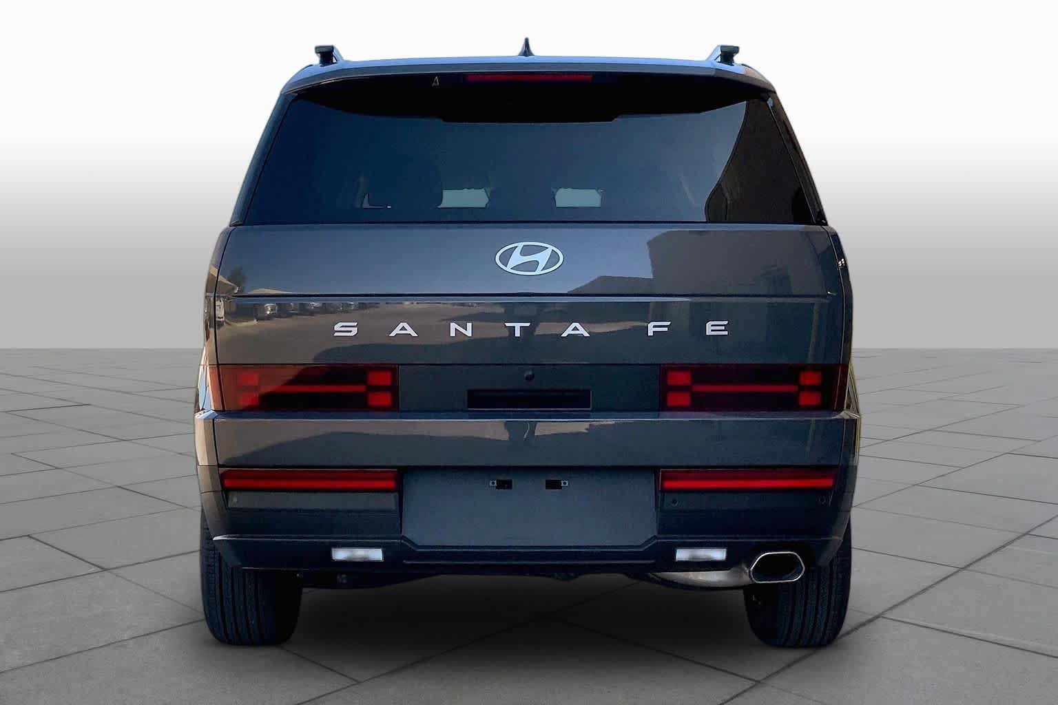 Used 2026 Hyundai Santa Fe SEL FWD image 5