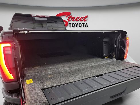 Used 2024 GMC Sierra 2500 Denali Ultimate w/ Max Trailering Package AWD/4WD image 7