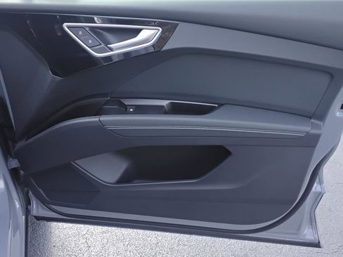 Certified 2025 Audi Q4 e-tron Premium image 26